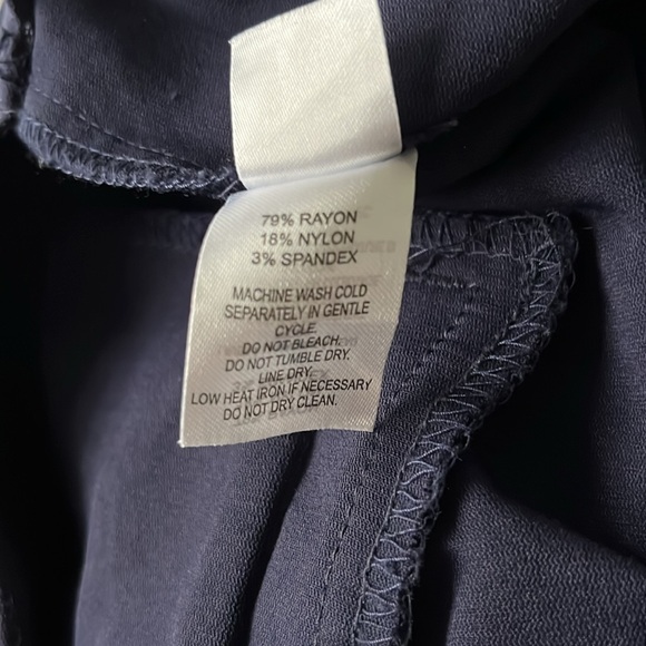 Cropped Navy Pants - Picture 4 of 4